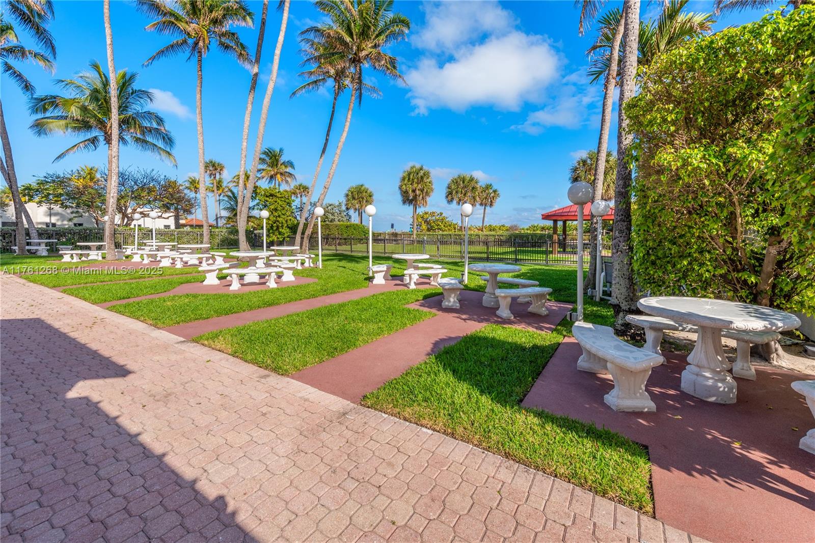 CLUB ATLANTIS CONDO - Residential