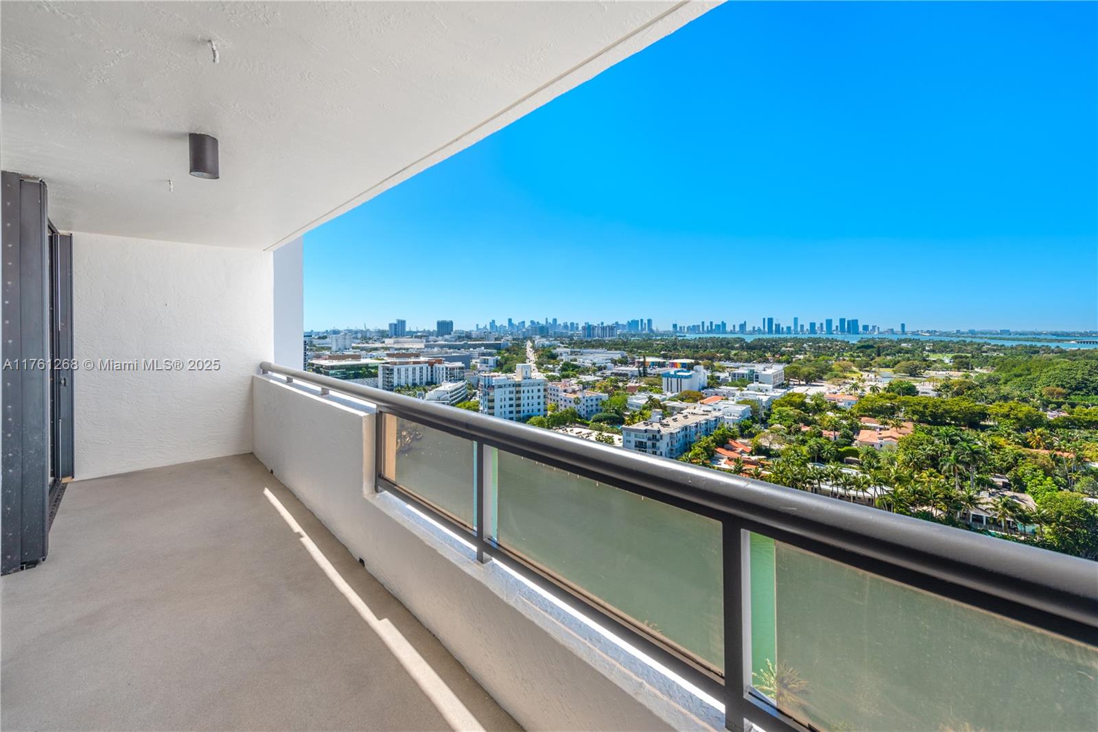 Property for Sale at 2555 Collins Ave 2104, Miami Beach, Miami-Dade County, Florida - Bedrooms: 1 
Bathrooms: 2  - $540,000