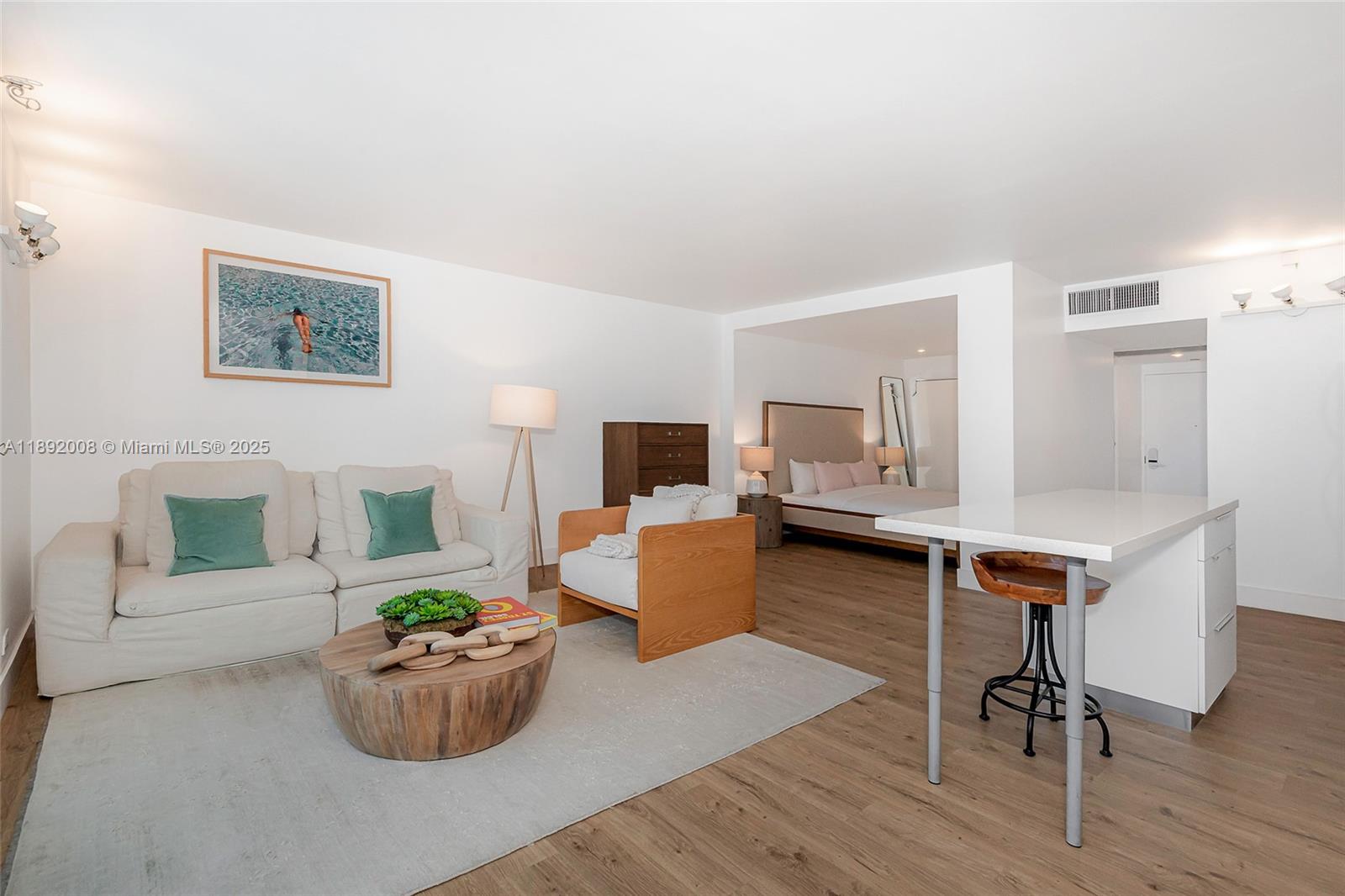 RONEY PALACE CONDO - Residential Lease