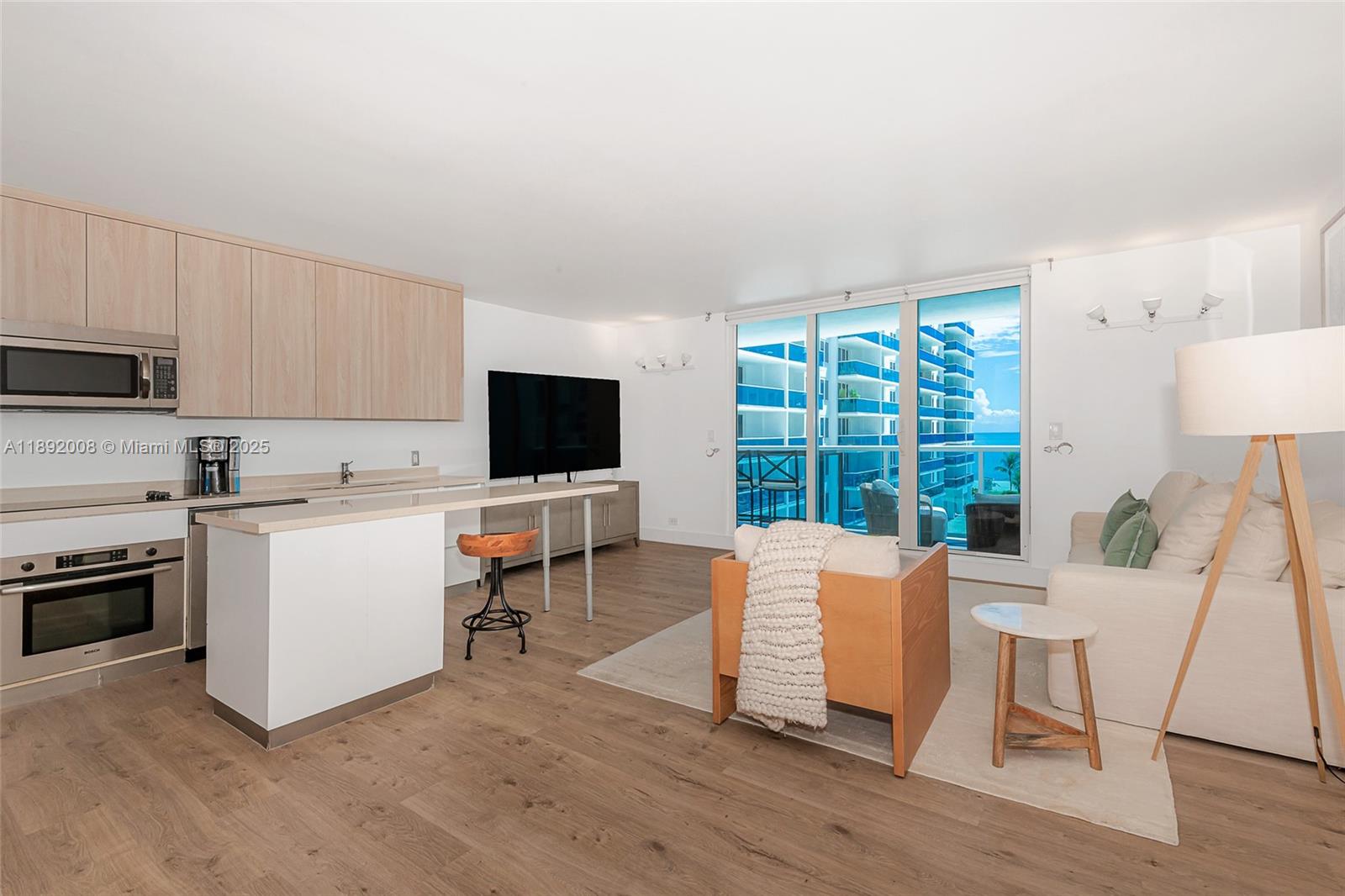 RONEY PALACE CONDO - Residential Lease