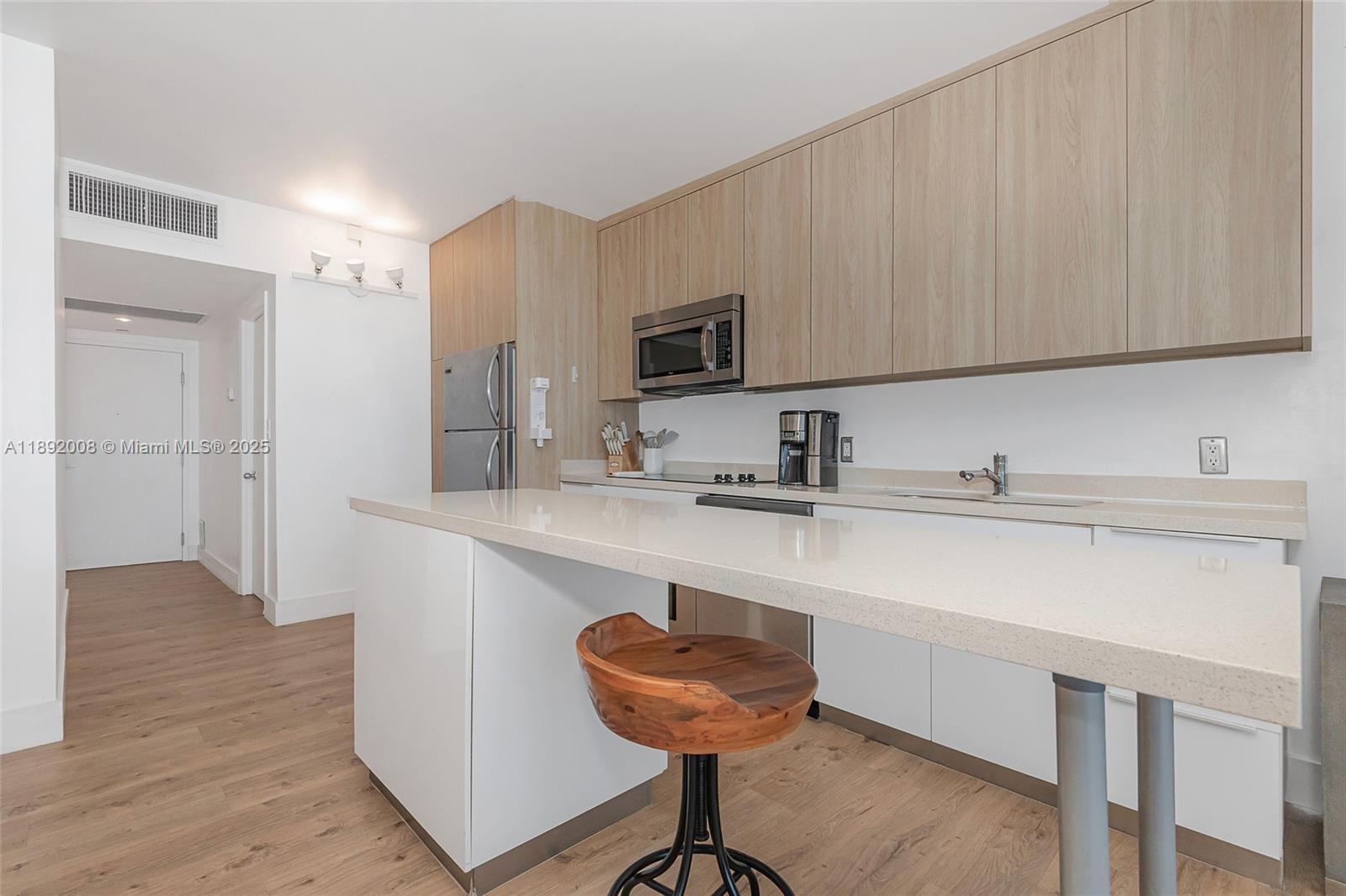 RONEY PALACE CONDO - Residential Lease