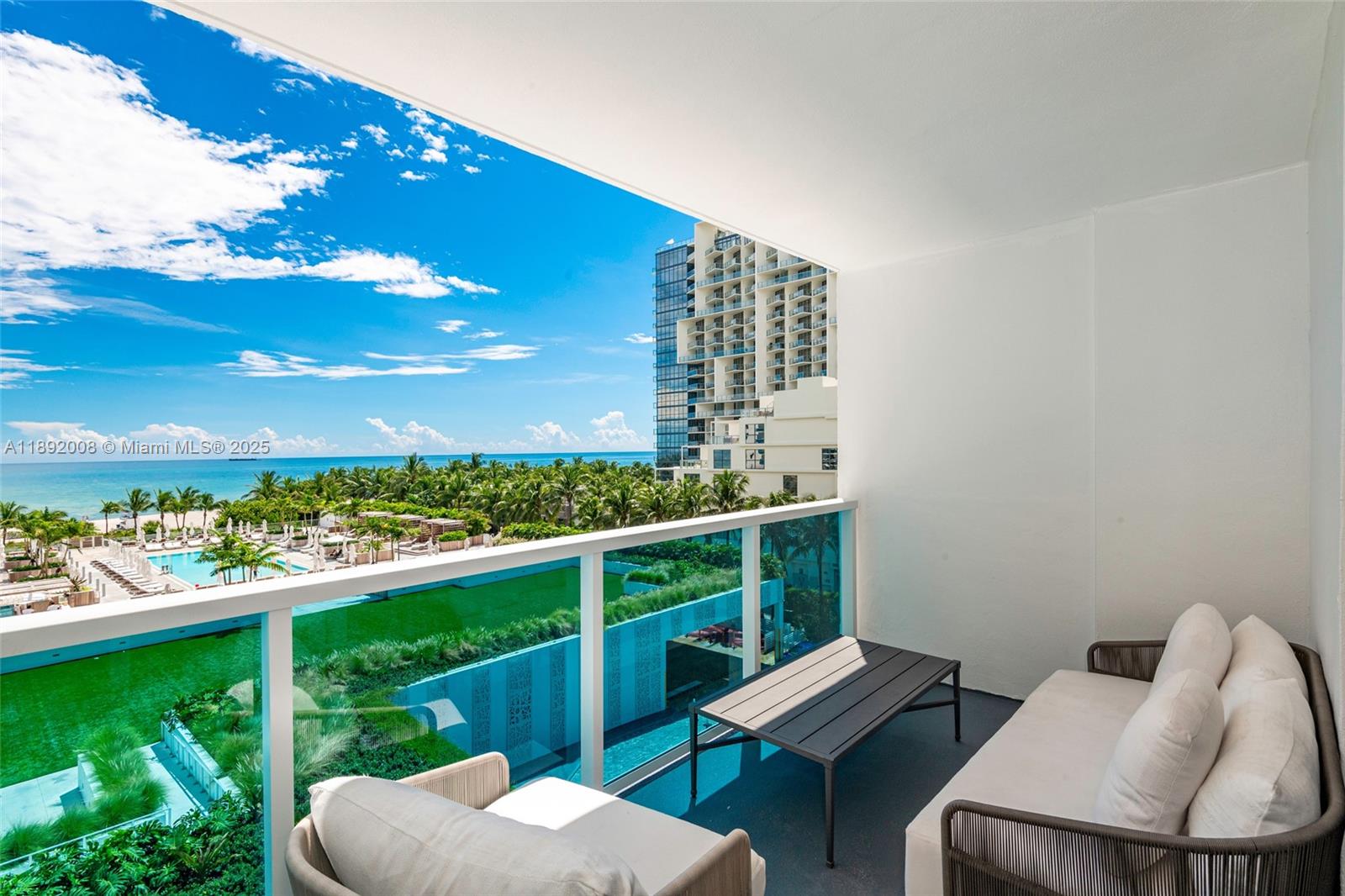 RONEY PALACE CONDO - Residential Lease