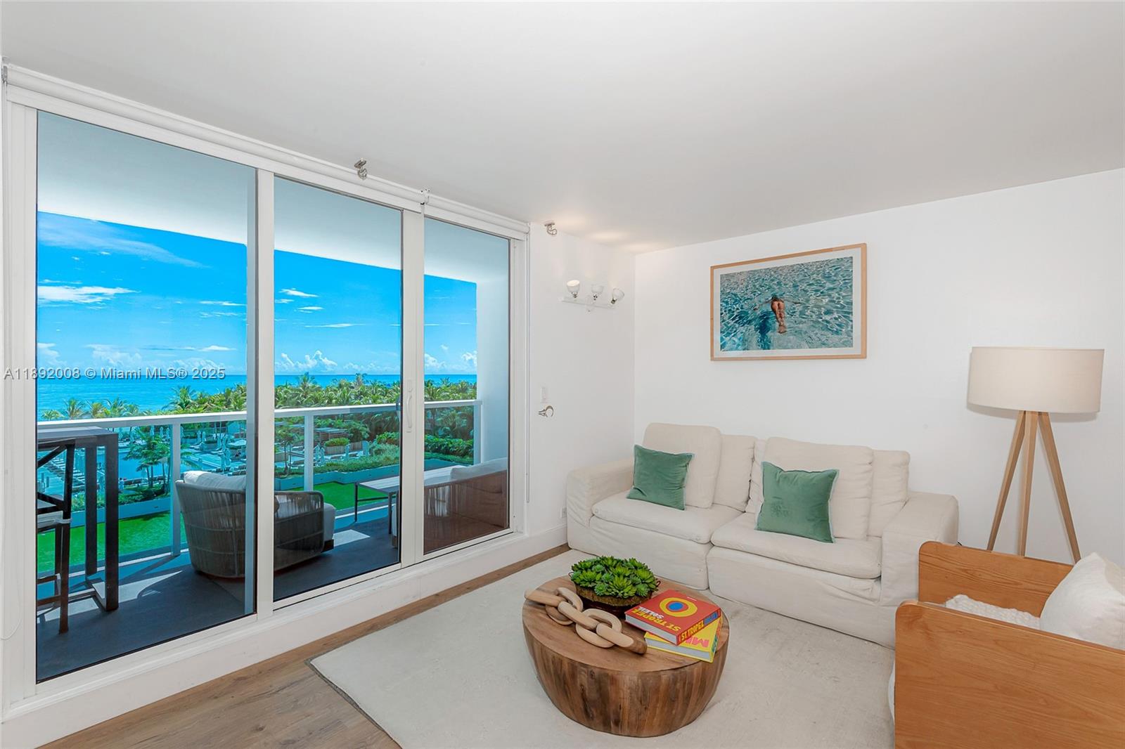 RONEY PALACE CONDO - Residential Lease