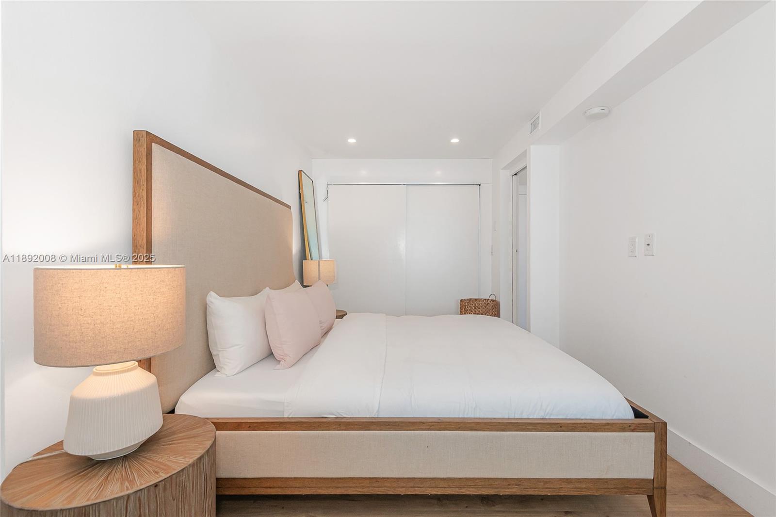 RONEY PALACE CONDO - Residential Lease