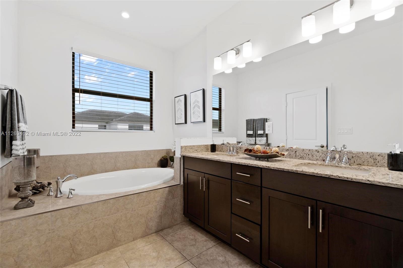 MC RESIDENTIAL - Residential