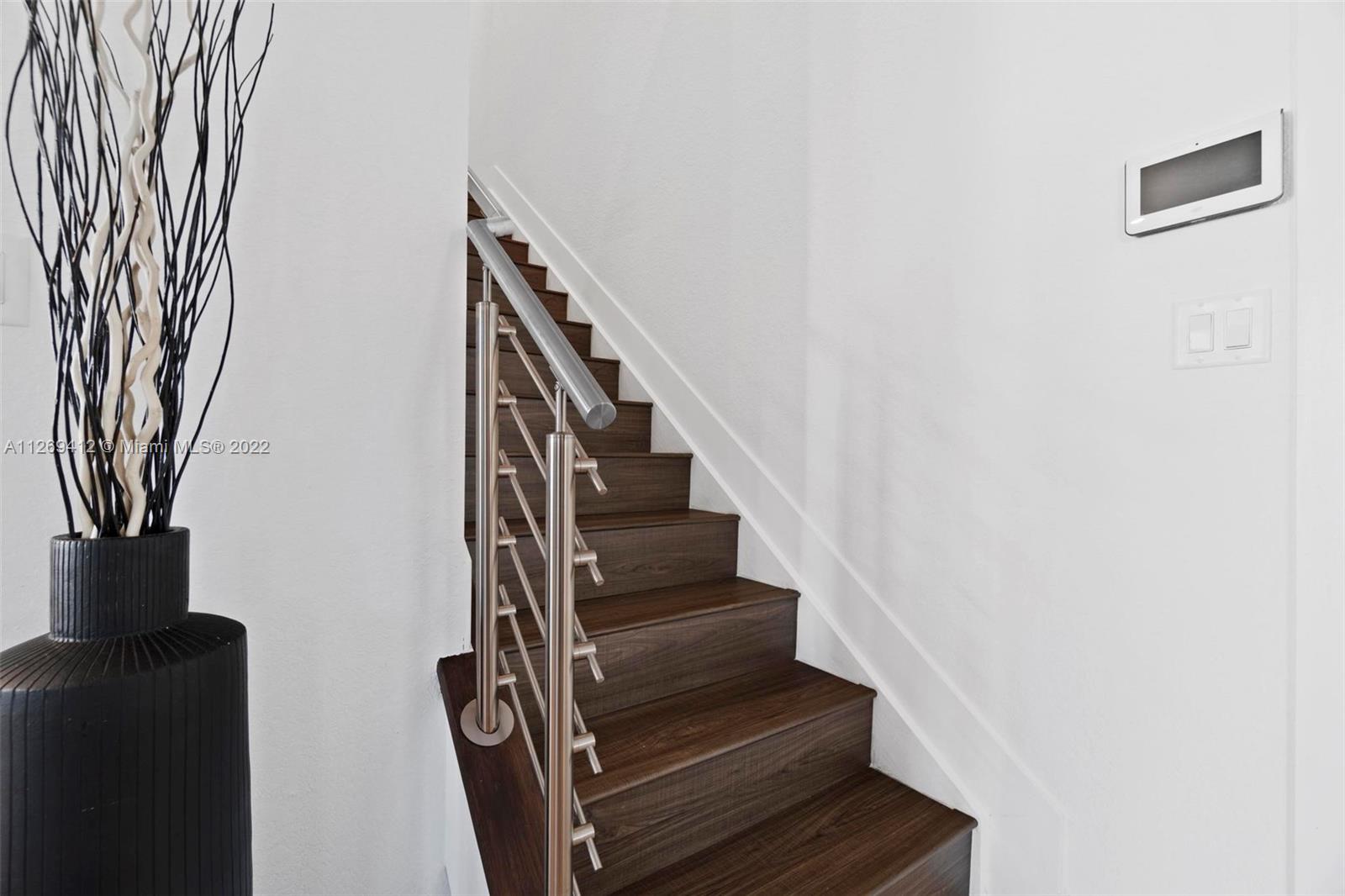 MC RESIDENTIAL - Residential