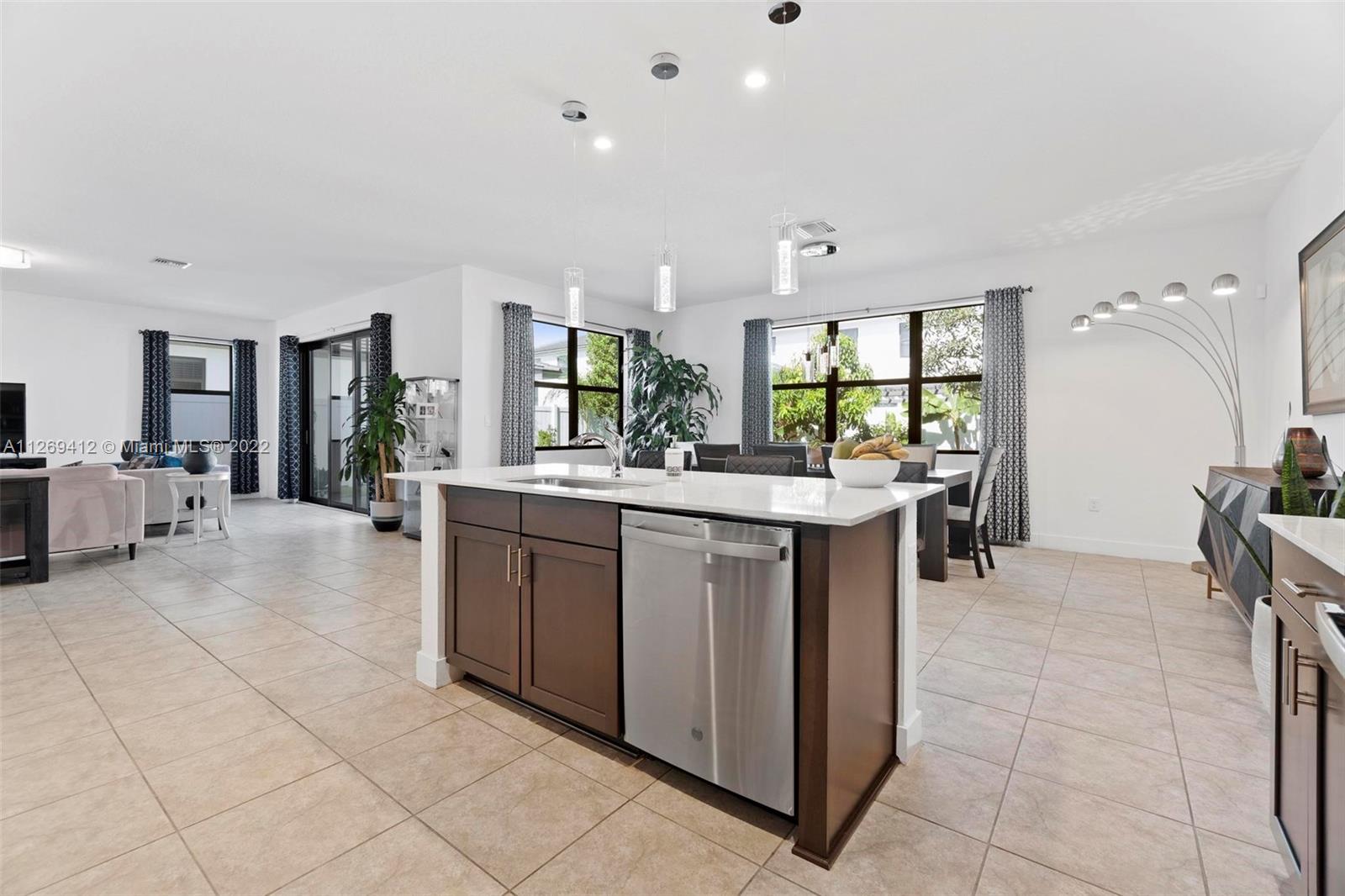 MC RESIDENTIAL - Residential