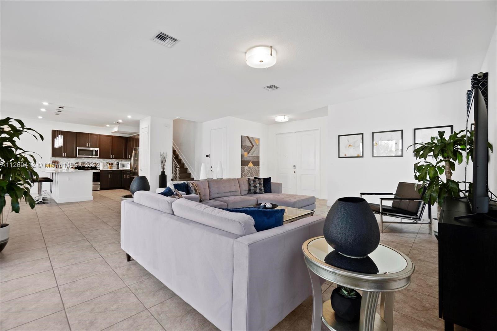 MC RESIDENTIAL - Residential