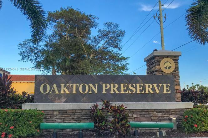 OAKTON PRESERVE - Residential