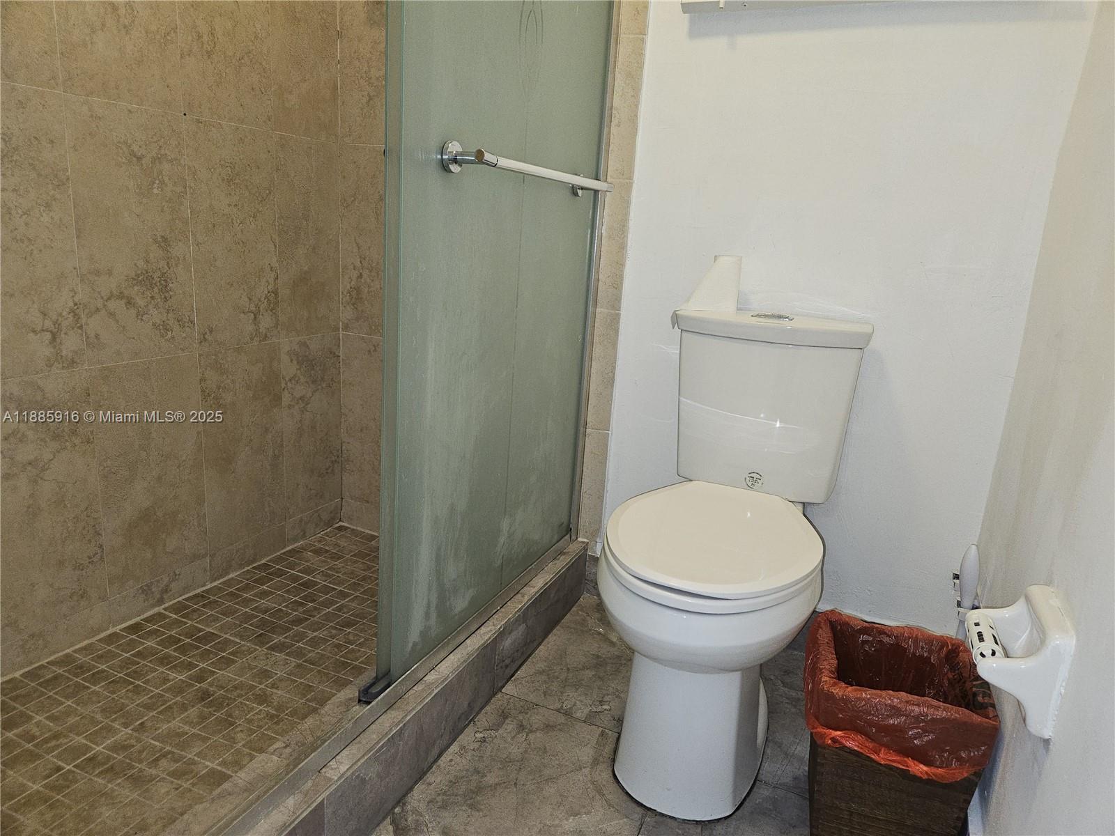 COUNTRYSIDE CONDO - Residential Lease
