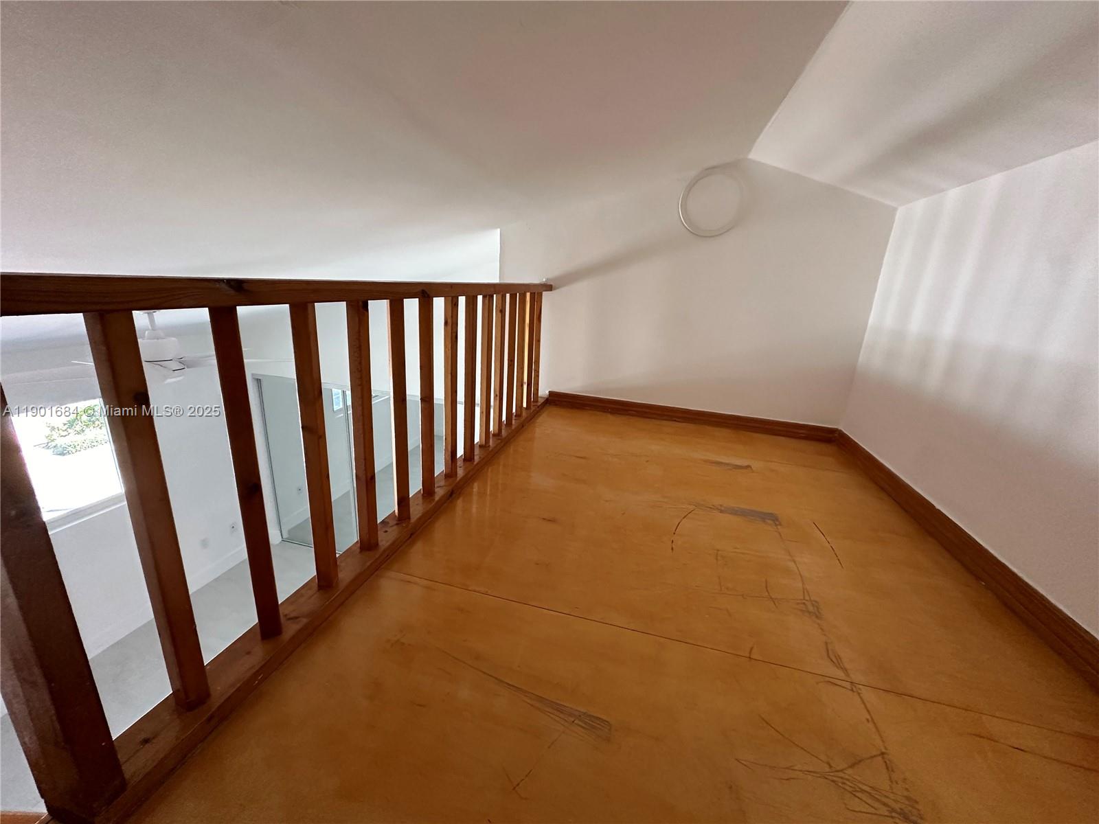 LE PHARE KEY BISCAYNE CON - Residential Lease