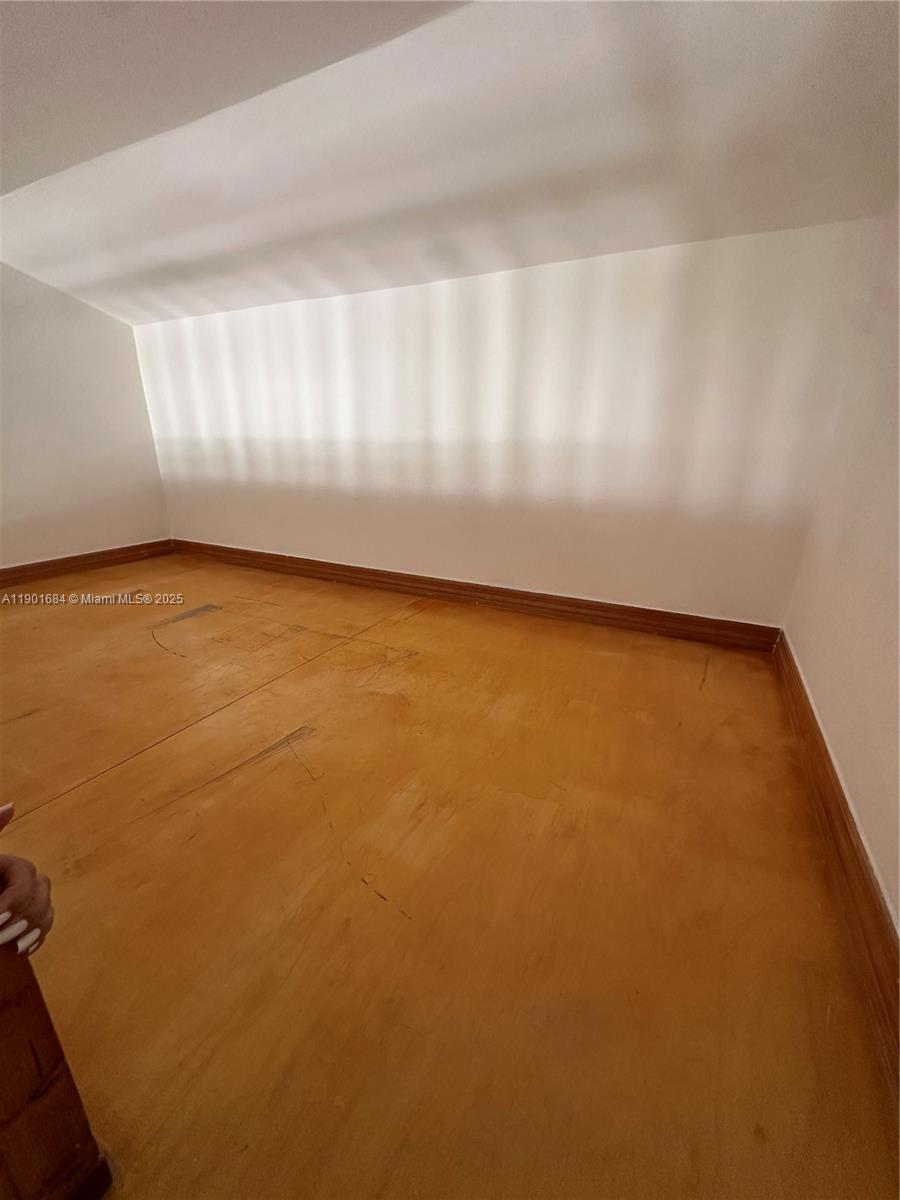 LE PHARE KEY BISCAYNE CON - Residential Lease