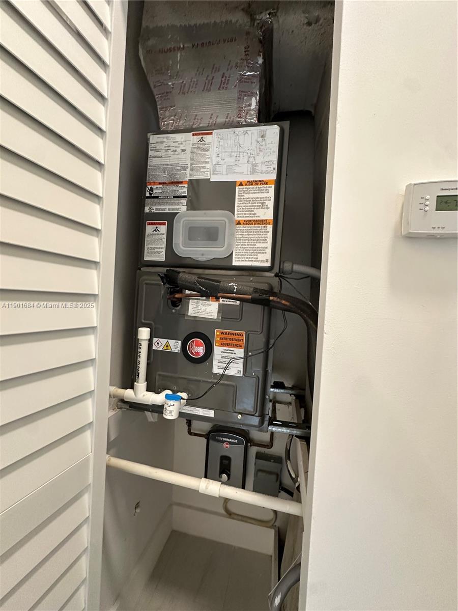 LE PHARE KEY BISCAYNE CON - Residential Lease