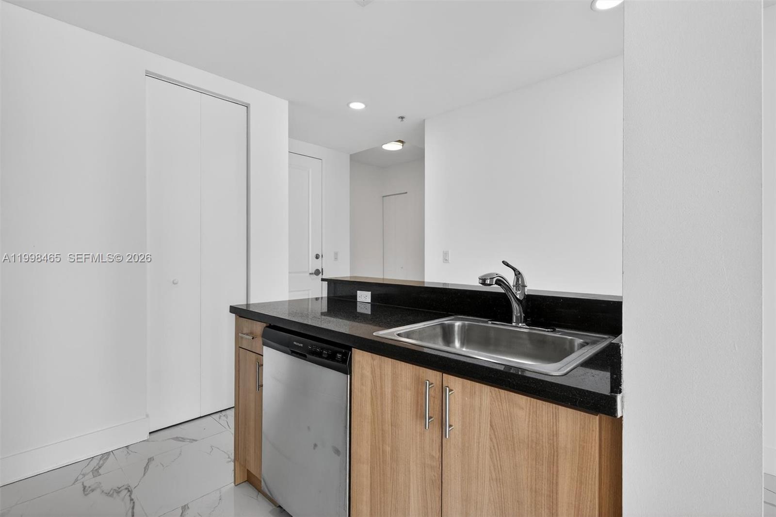 EDGEWATER LOFTS CONDO - Residential