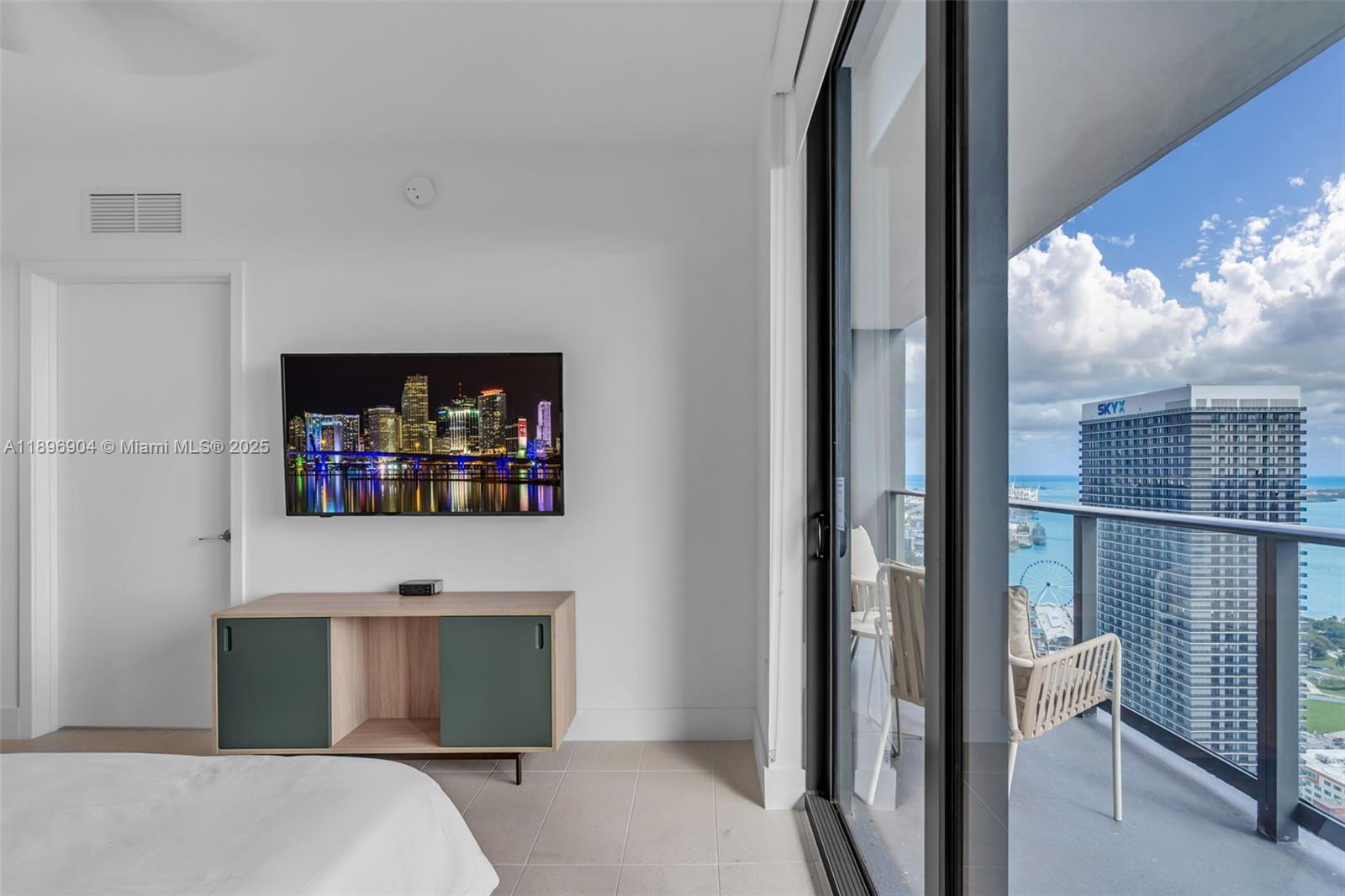 NATIIVO GALE - Residential