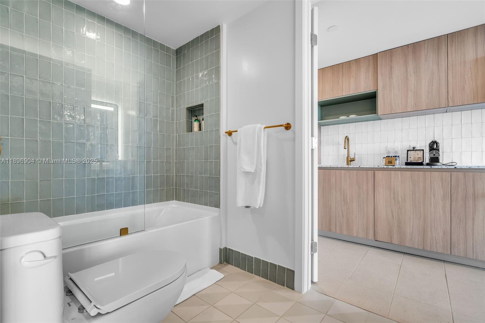 NATIIVO GALE - Residential