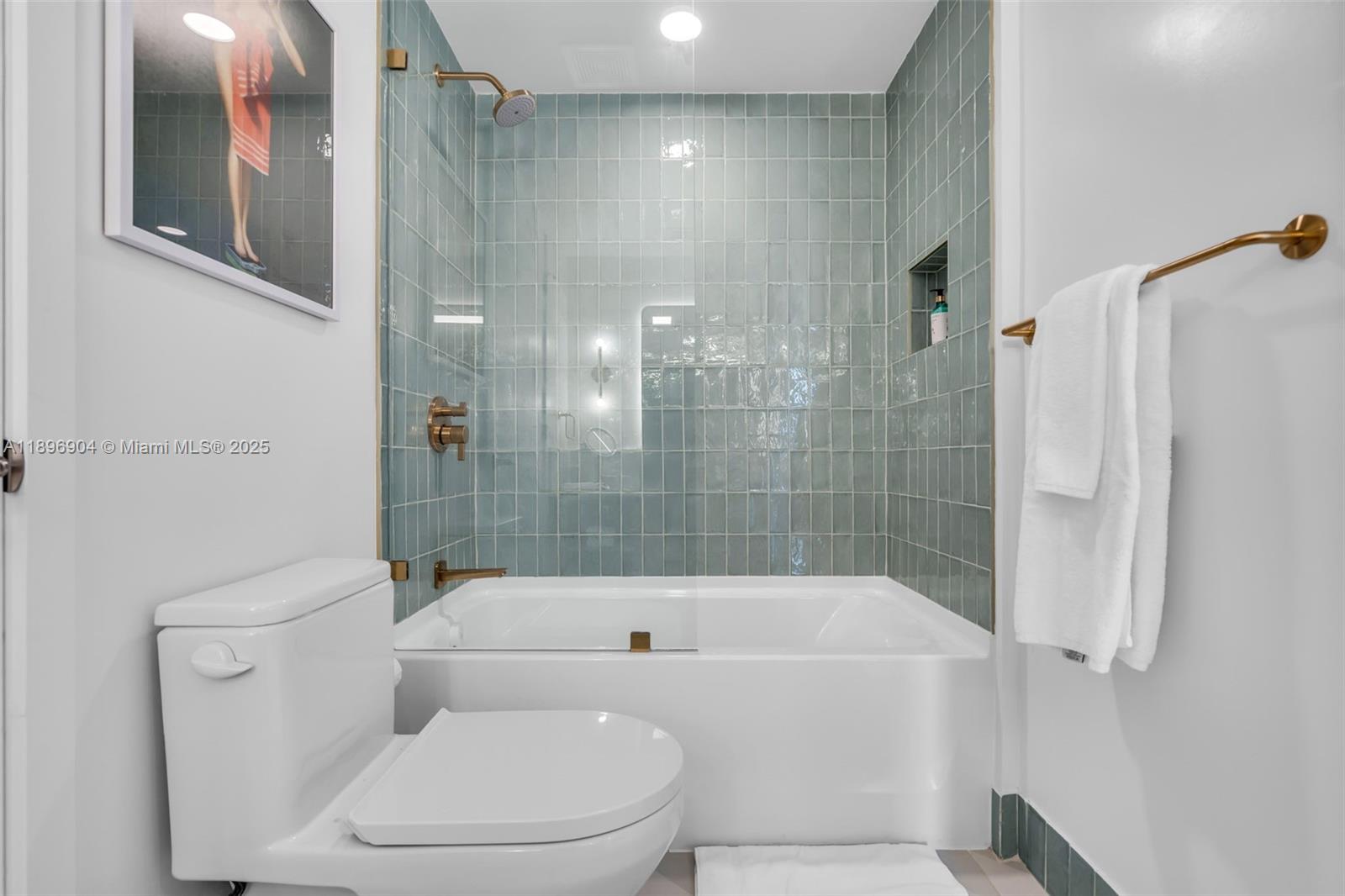 NATIIVO GALE - Residential