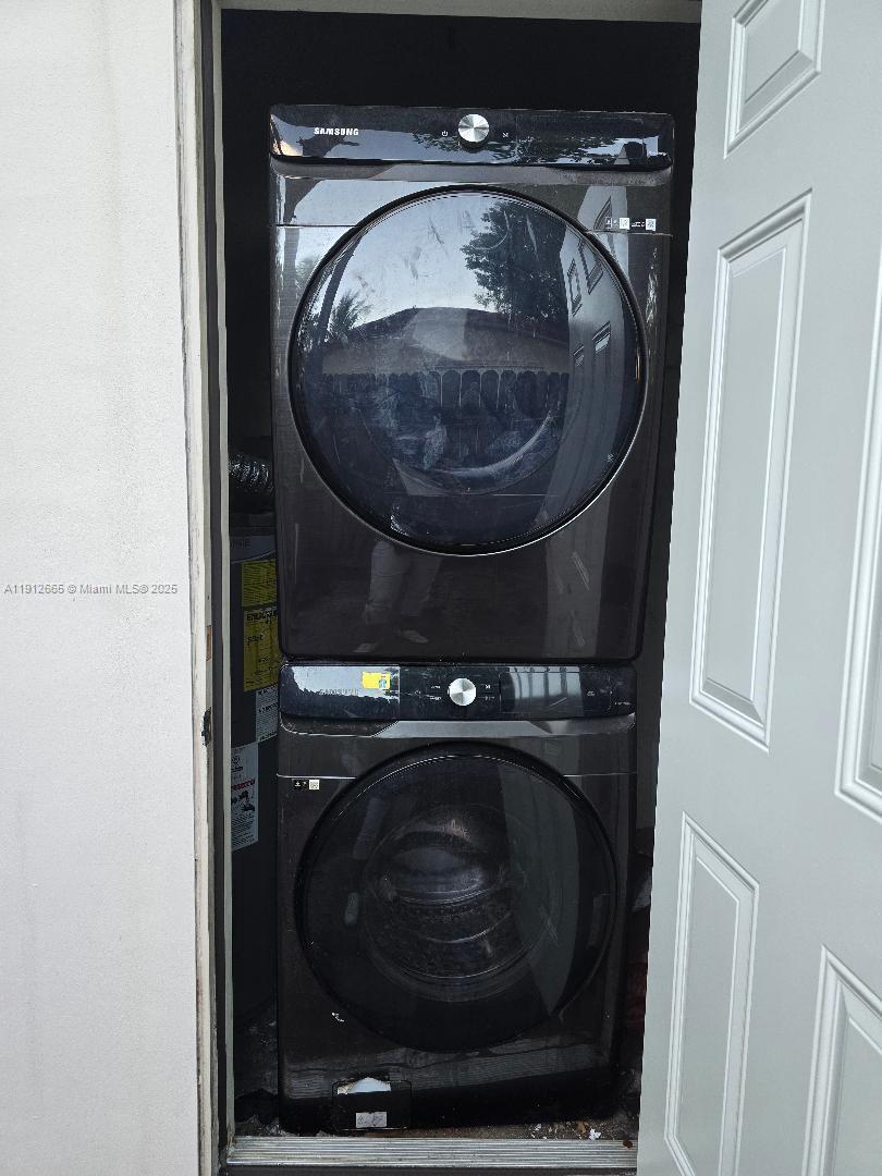 LAKE FOREST SEC ONE - Residential Lease