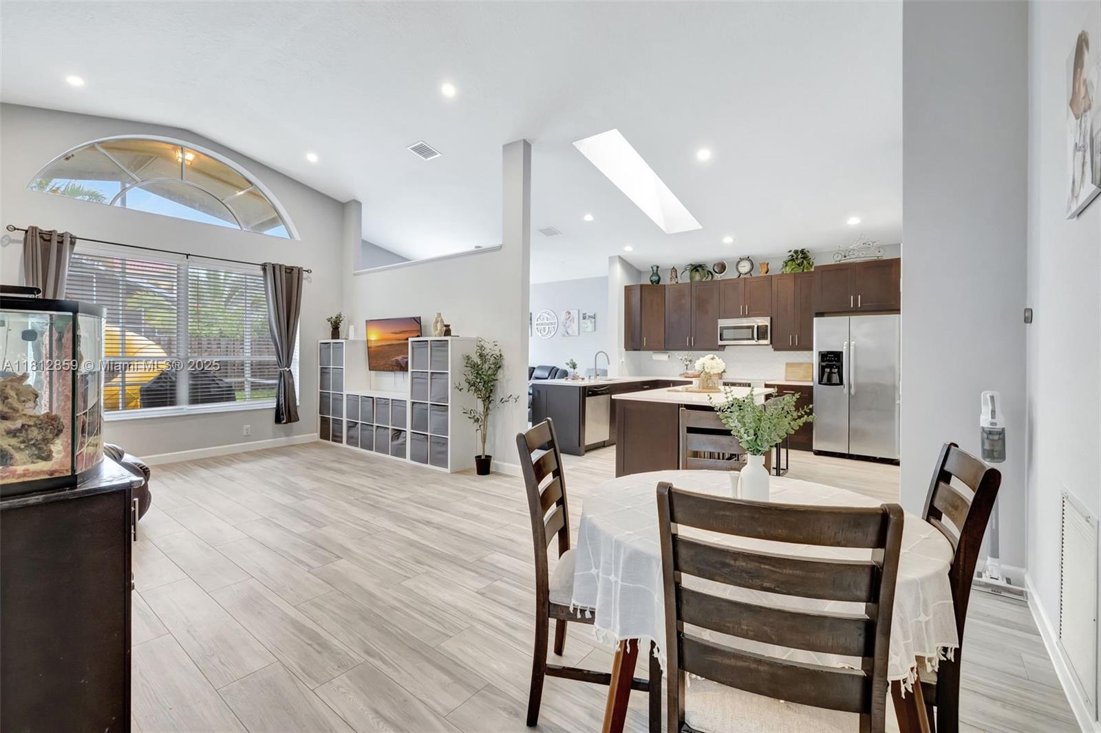 3059 Dogwood Ln