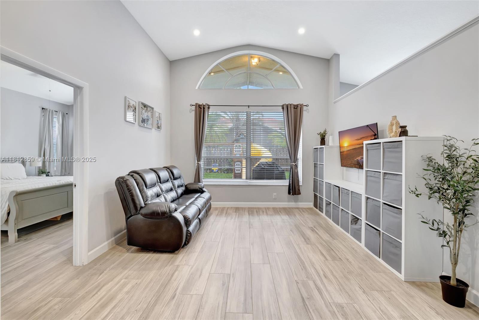3059 Dogwood Ln