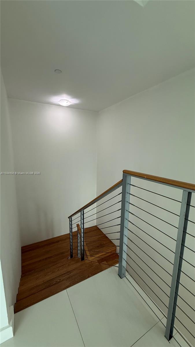 WIND CONDO - Residential