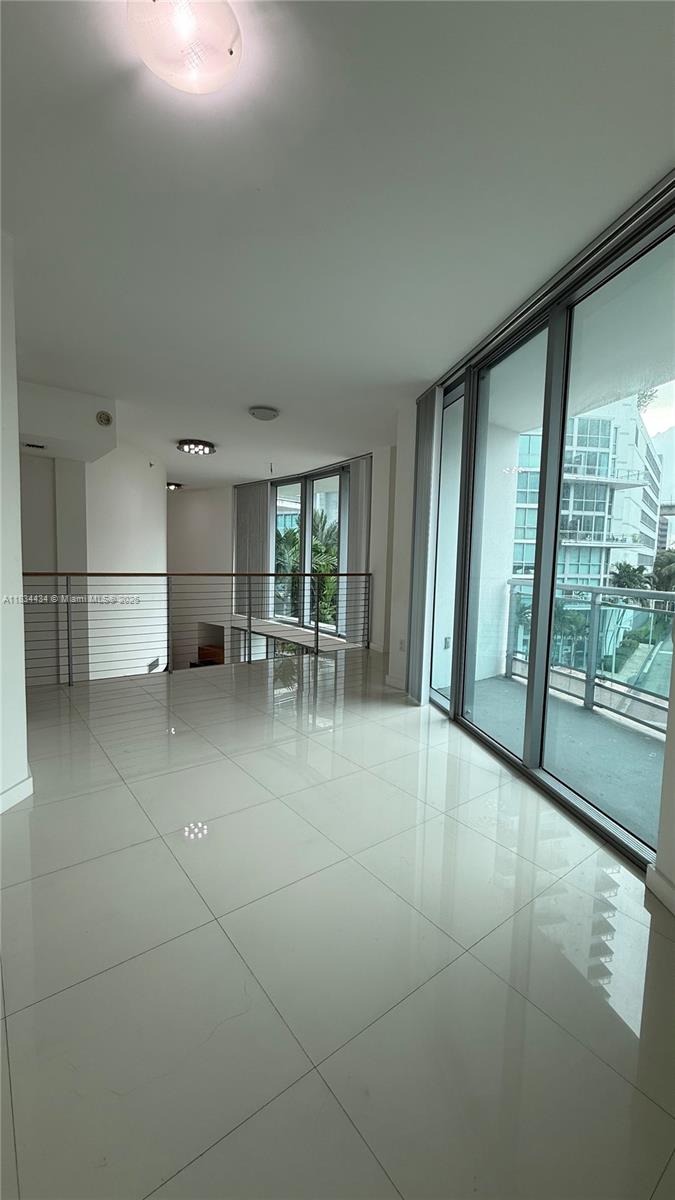 WIND CONDO - Residential