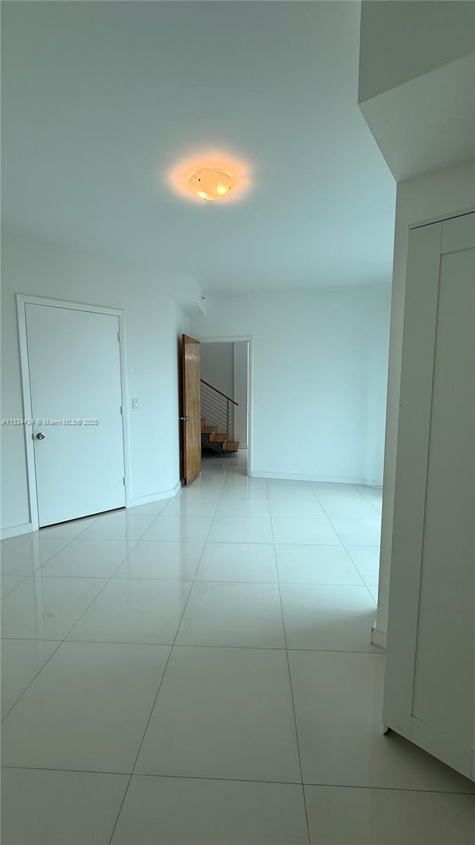 WIND CONDO - Residential