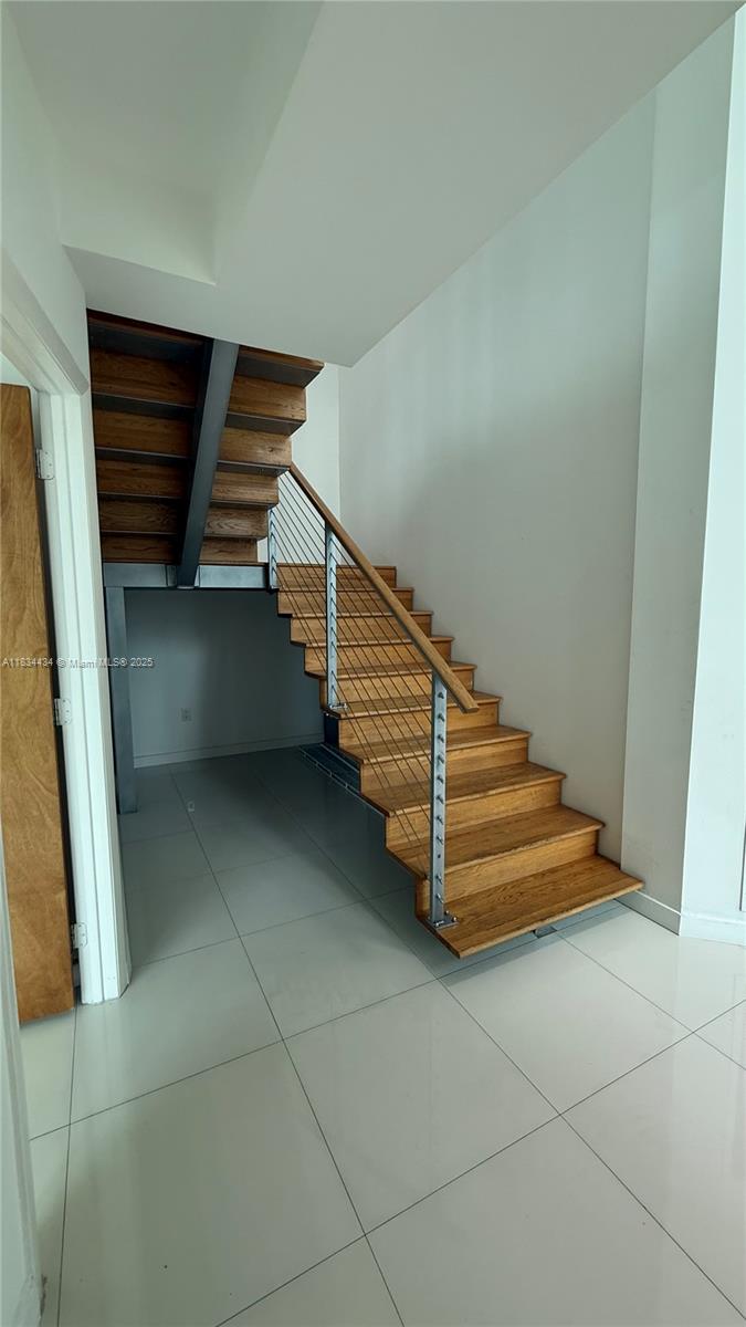 WIND CONDO - Residential