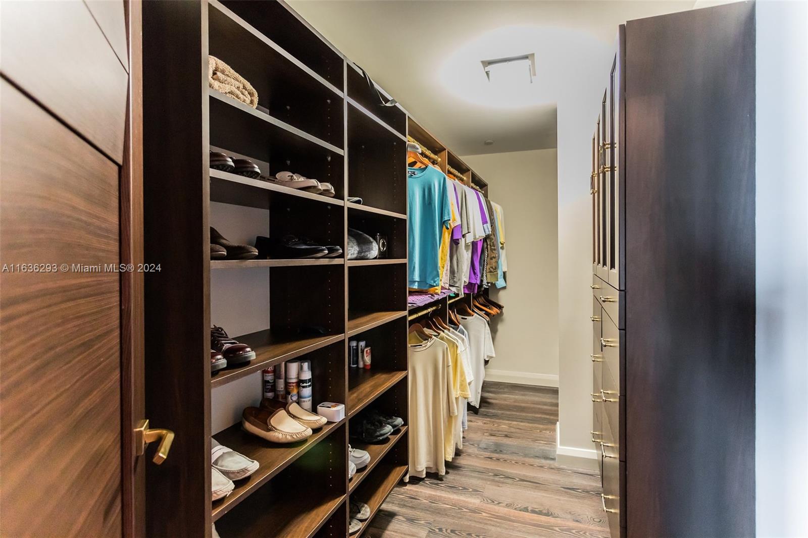 10295 Collins Ave 1203
