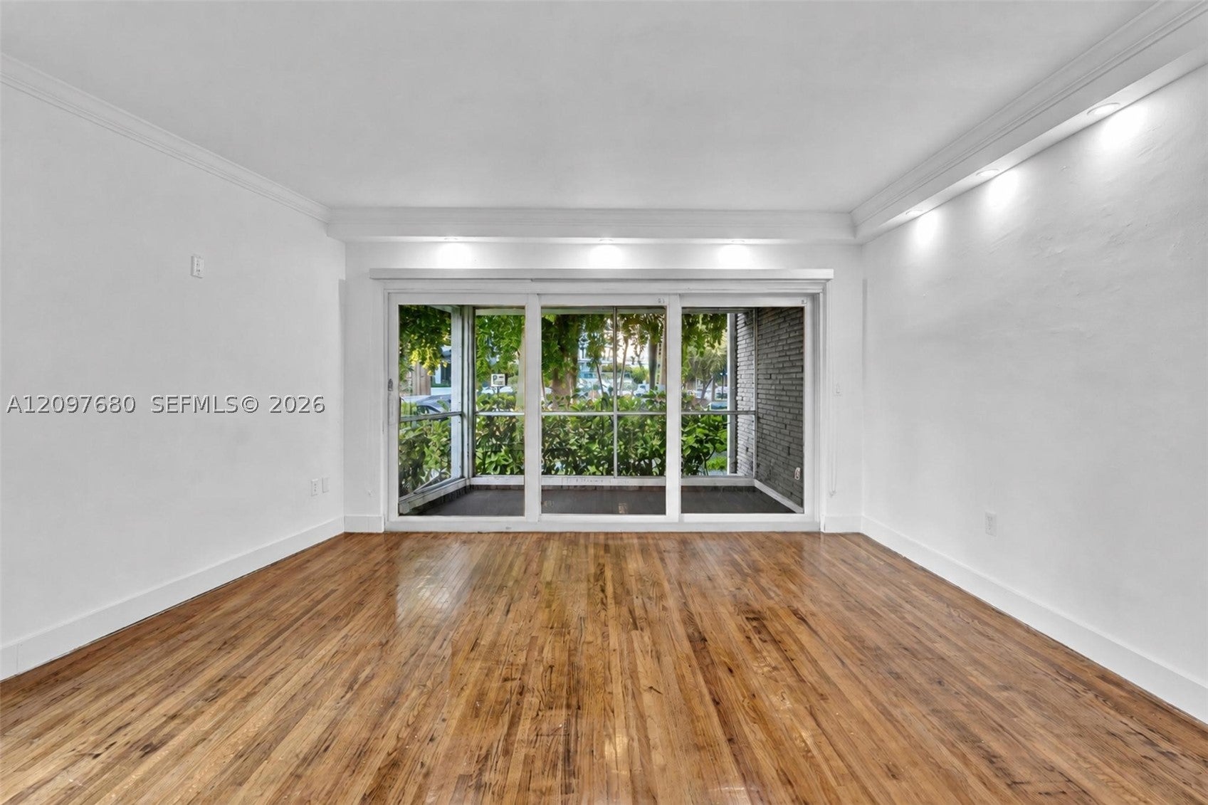 9200 E Bay Harbor Dr 1