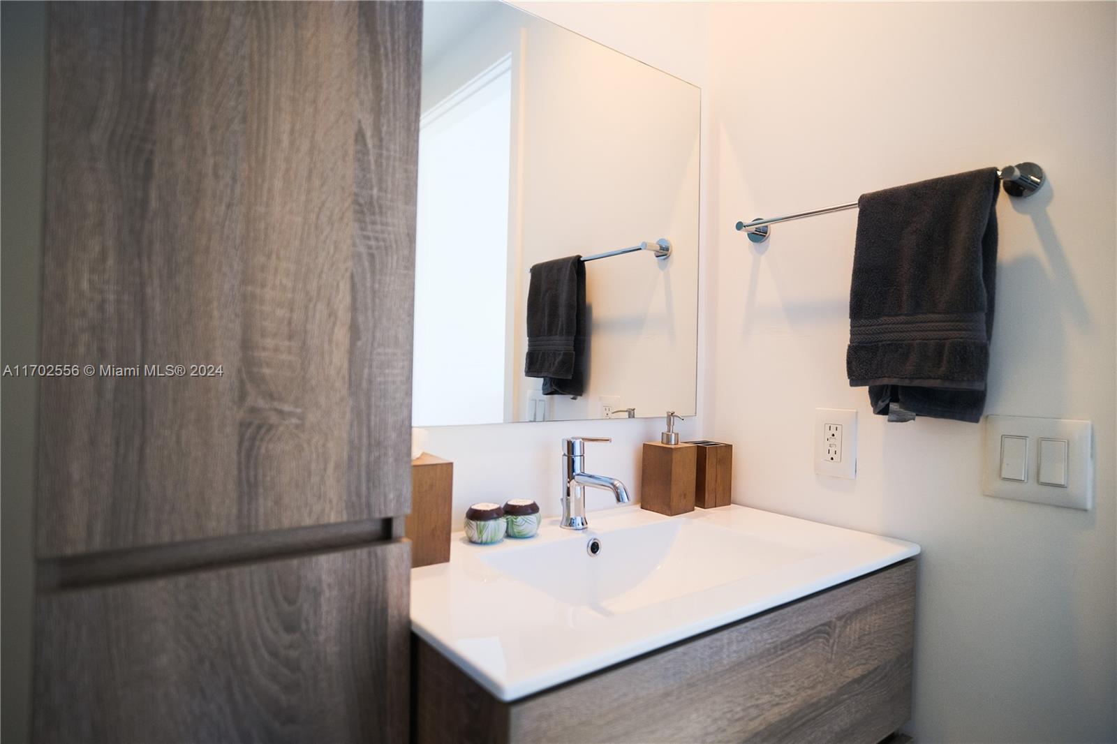 BISCAYNE BEACH CONDO - Residential