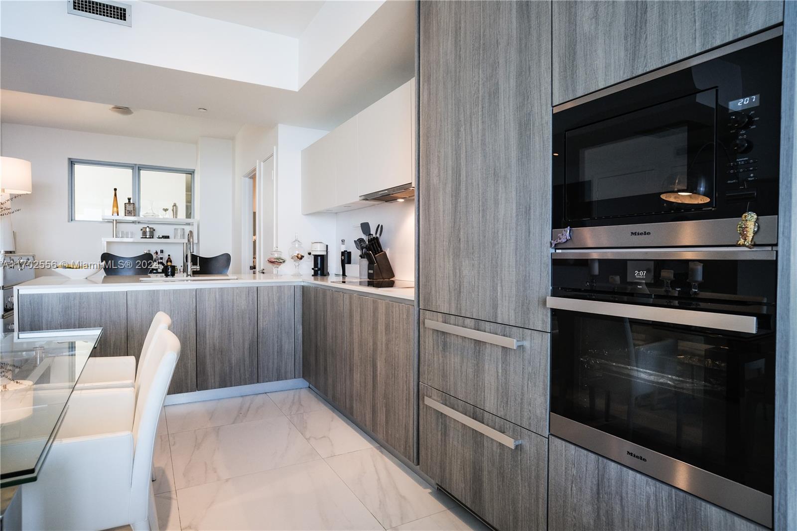BISCAYNE BEACH CONDO - Residential