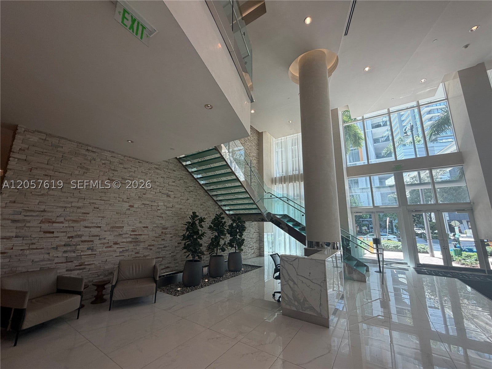 41 SE 5th St 404