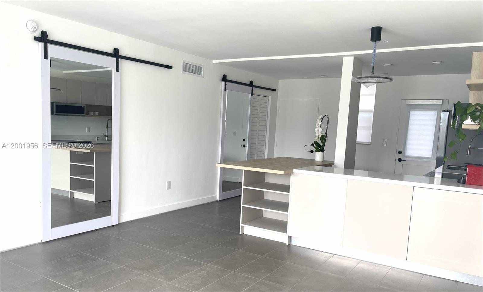 POINT EAST SEC II CONDO - Residential Lease