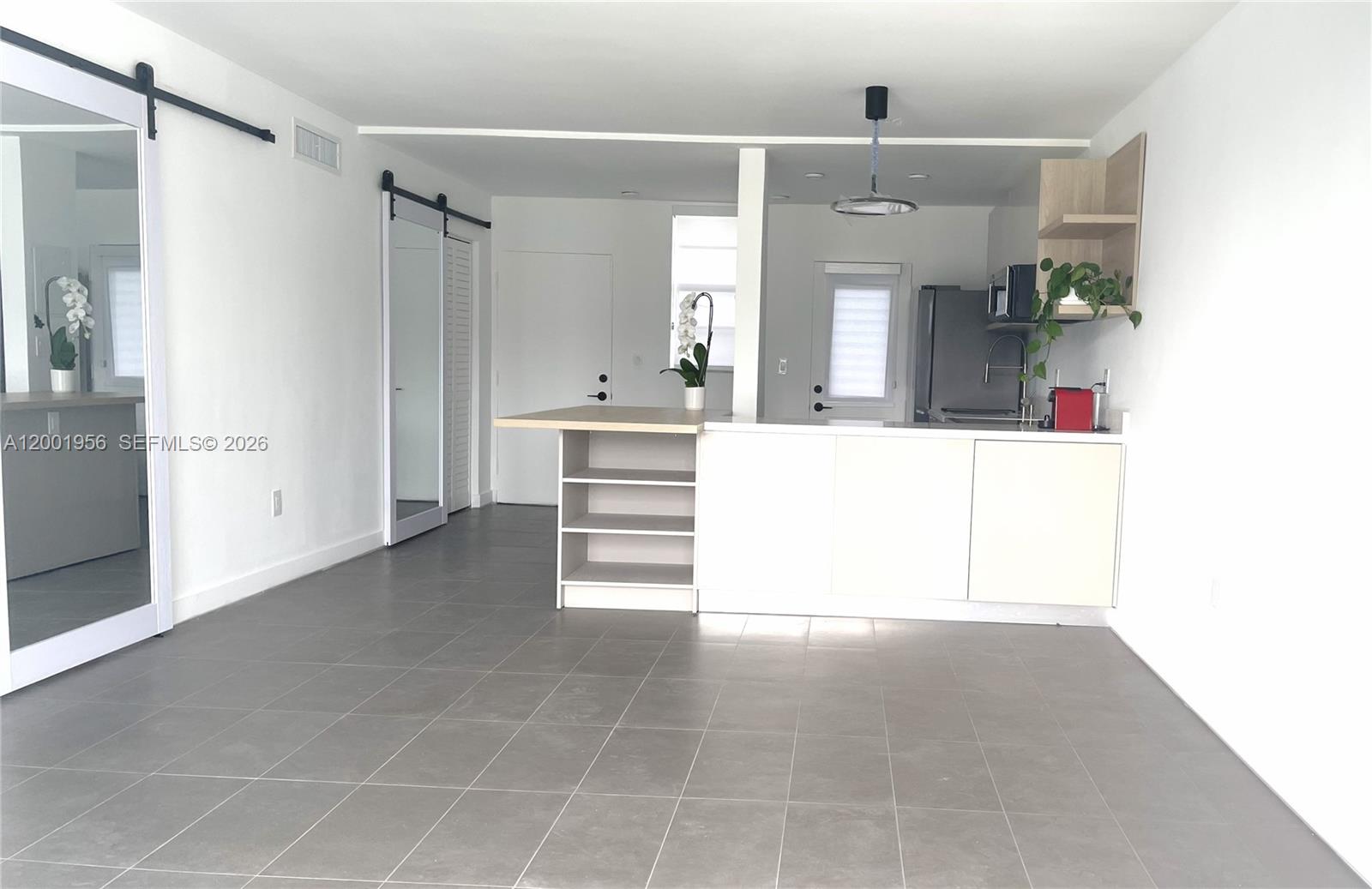 2861 Leonard Dr F505