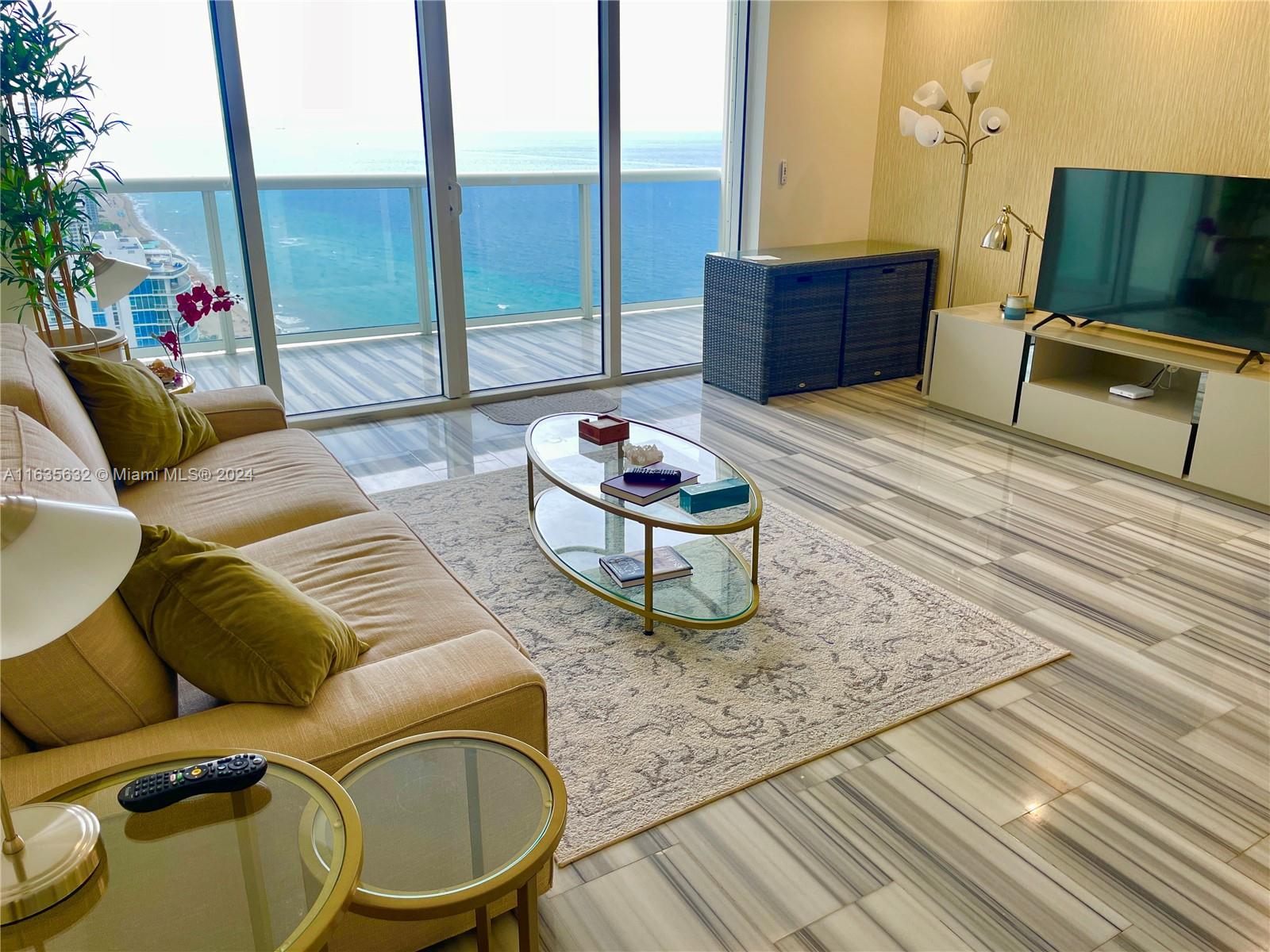 1830 S Ocean Dr 3812, Hallandale Beach, Broward County, Florida - 1 Bedrooms  
1 Bathrooms - 