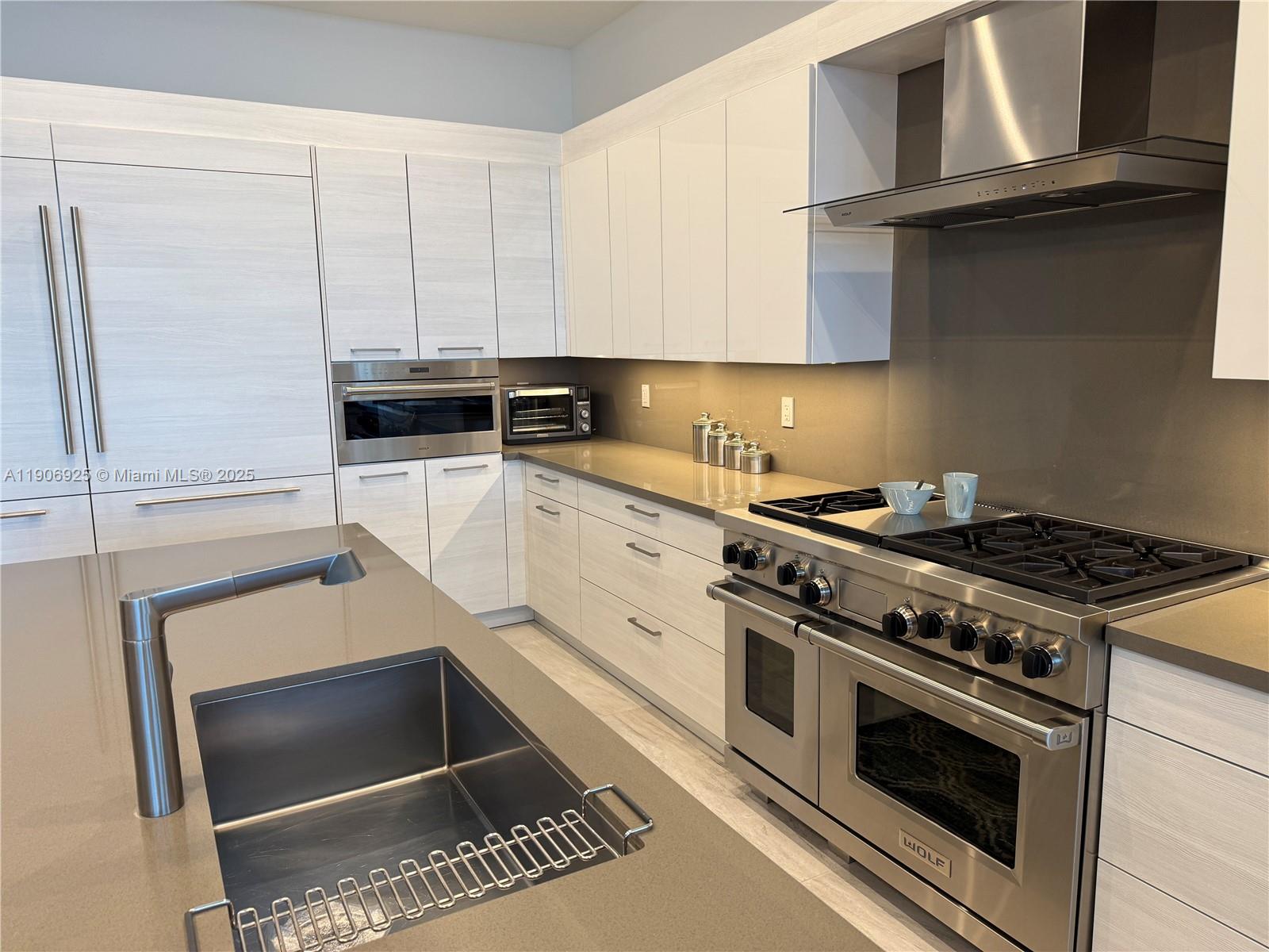 5000 NORTH OCEAN CONDO - Residential