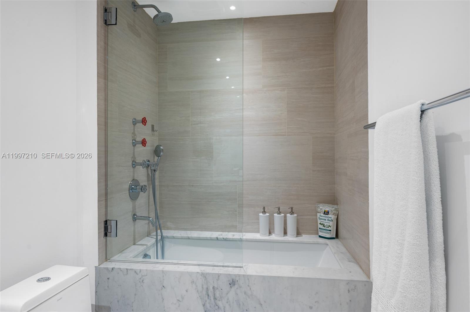 BAY HOUSE MIAMI CONDO - Residential