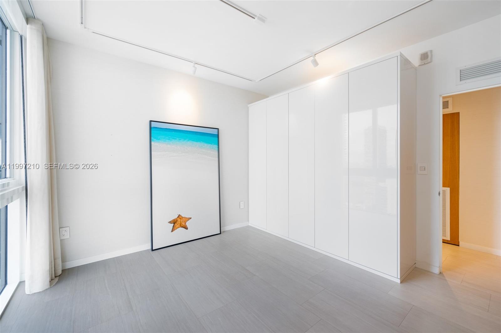 BAY HOUSE MIAMI CONDO - Residential