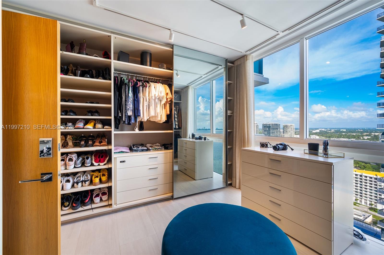 BAY HOUSE MIAMI CONDO - Residential