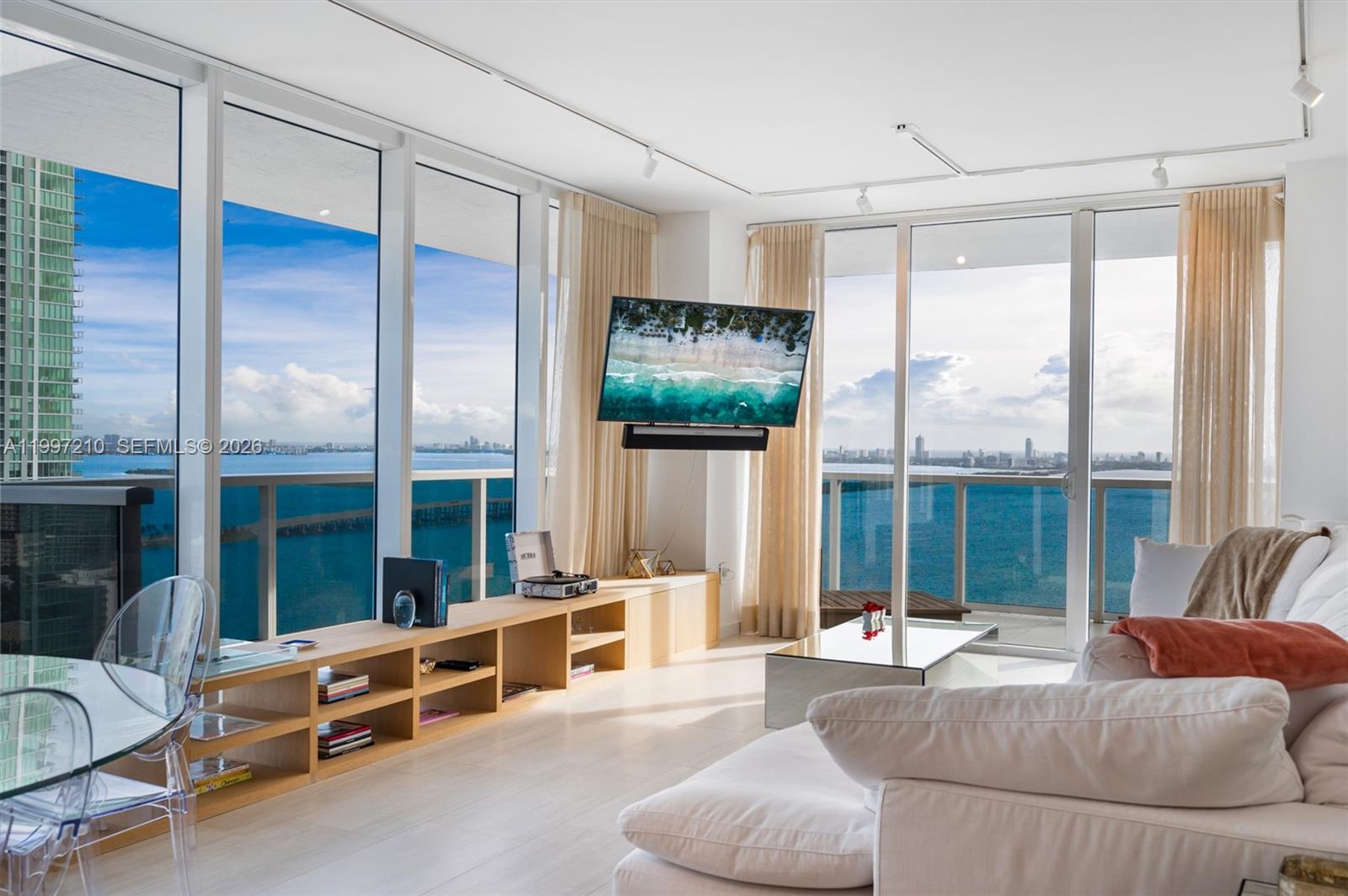 BAY HOUSE MIAMI CONDO - Residential