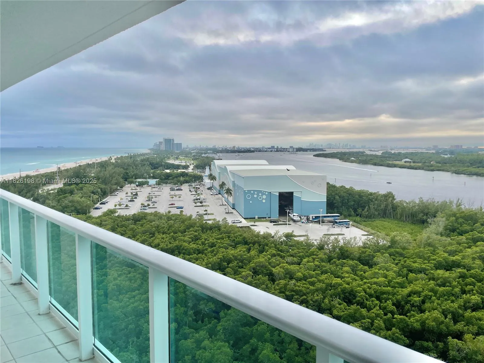 Sunny Isles Beach, Florida 33160, United States, 2 Bedrooms Bedrooms, ,2 BathroomsBathrooms,Residential,Active,155575