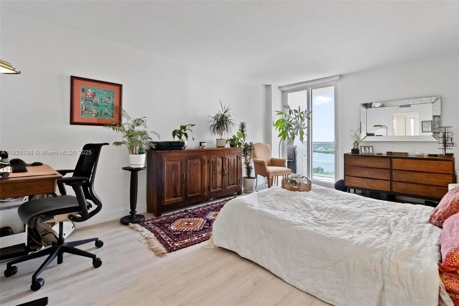 Sunny Isles Beach, Florida 33160, United States, 2 Bedrooms Bedrooms, ,2 BathroomsBathrooms,Residential,Active,155575