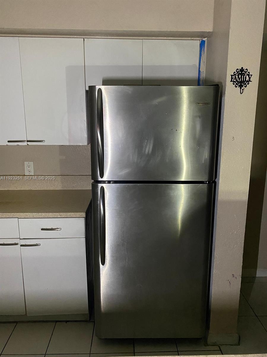 VISTA TRACE 2 CONDO - Residential