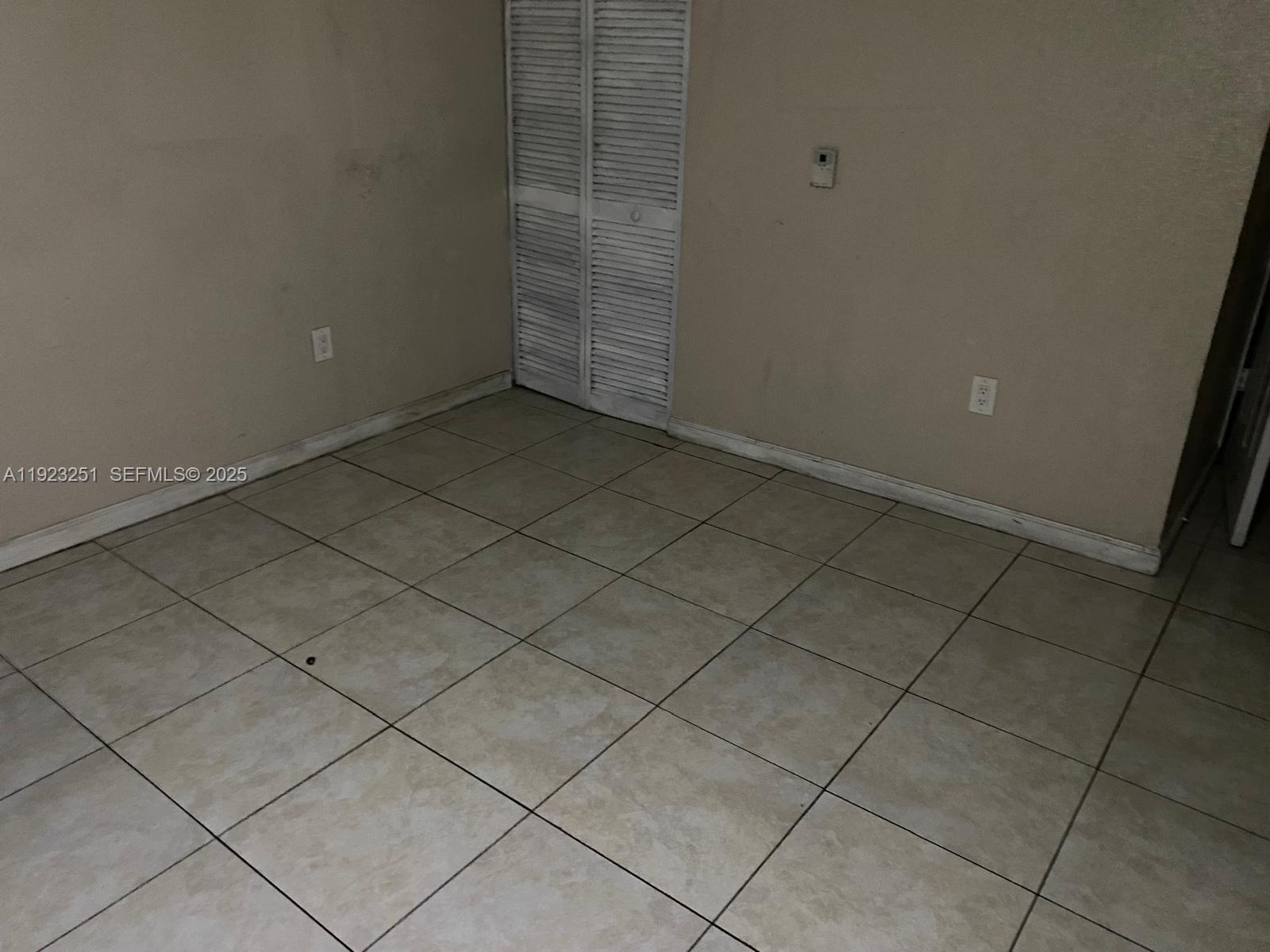 VISTA TRACE 2 CONDO - Residential