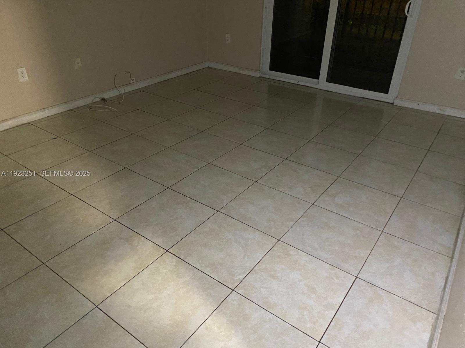 VISTA TRACE 2 CONDO - Residential