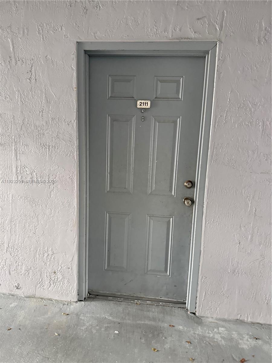 VISTA TRACE 2 CONDO - Residential