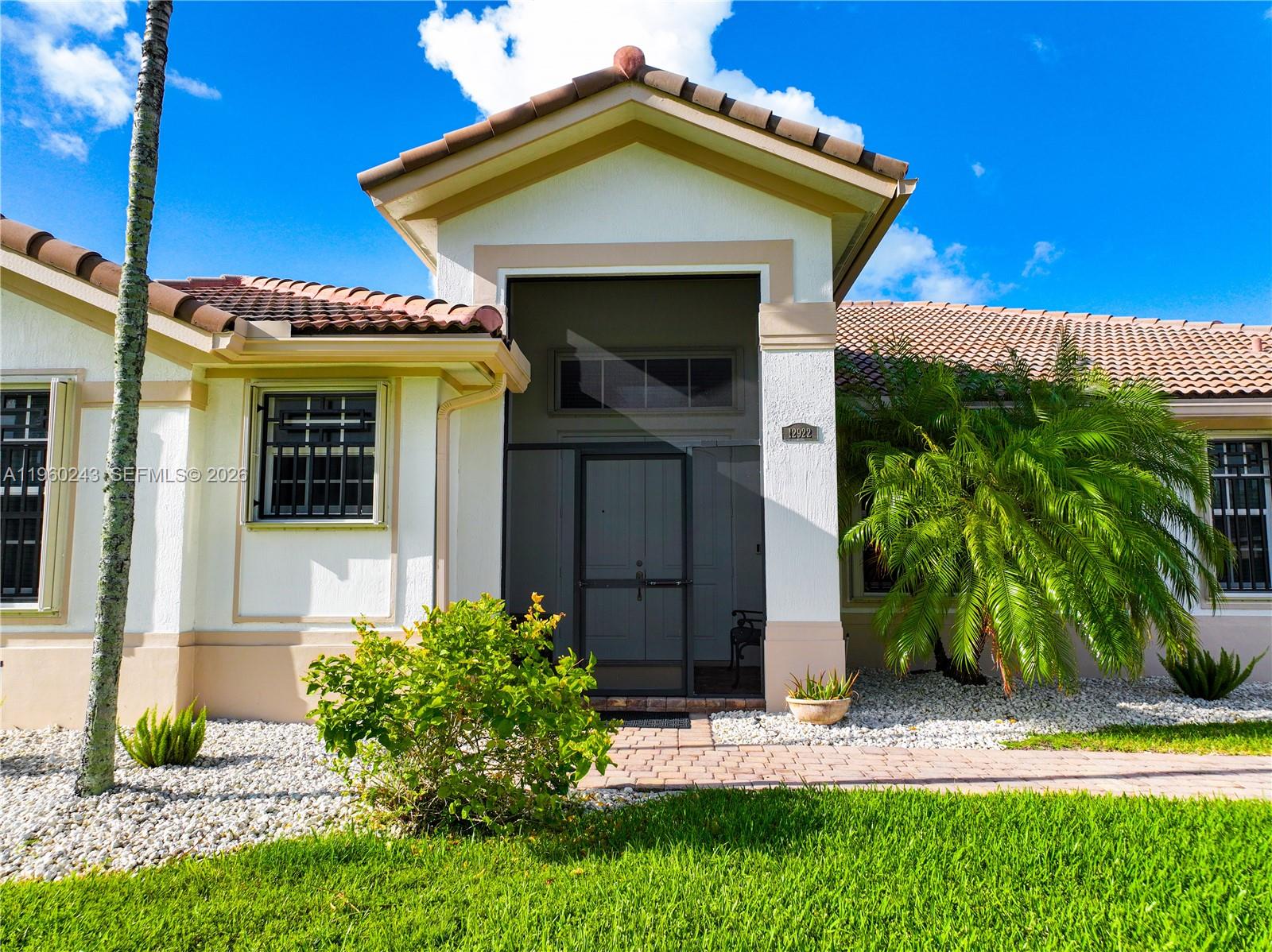 ESTATE MANSIONS 1ST ADDN - Residential