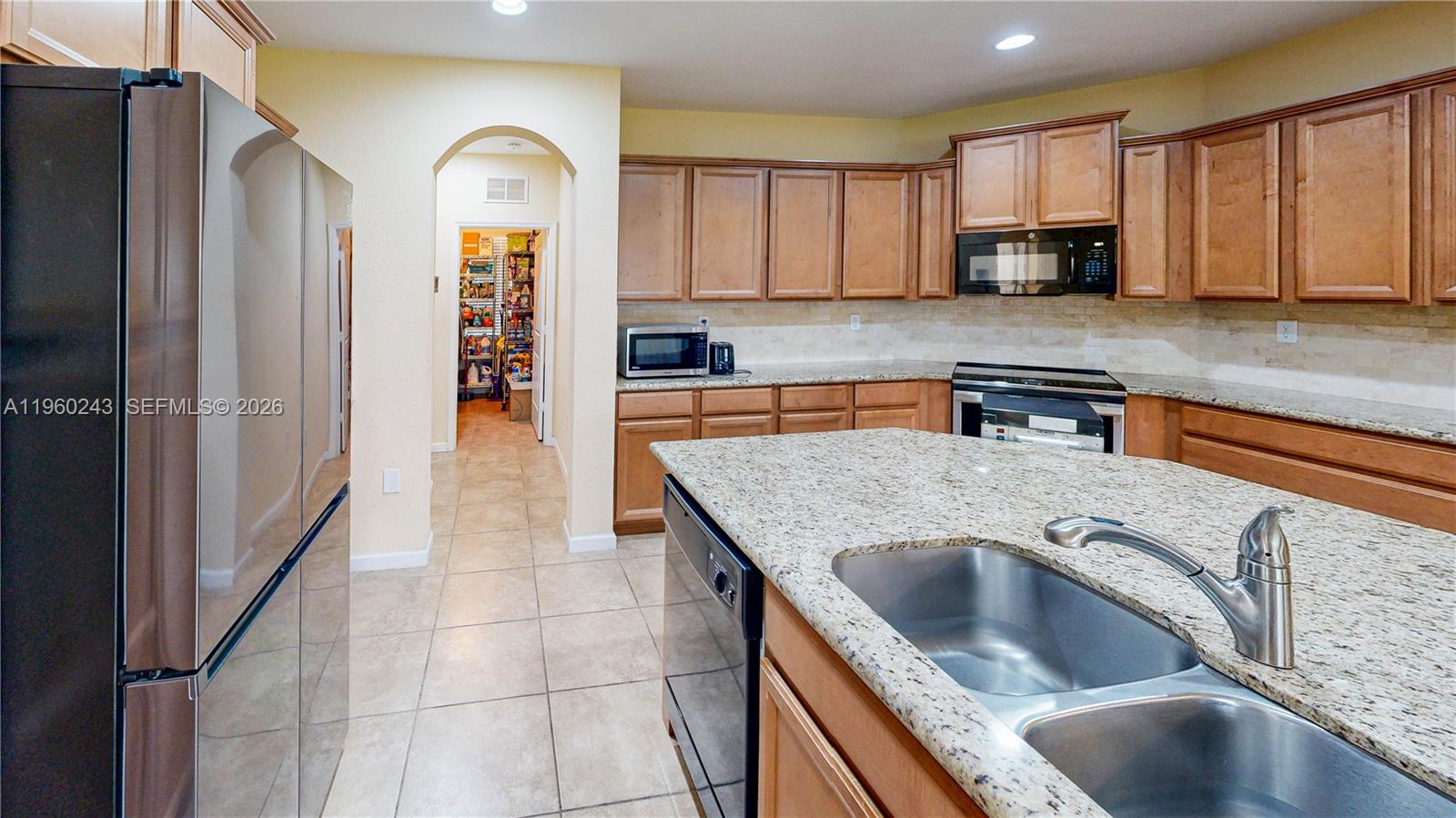 ESTATE MANSIONS 1ST ADDN - Residential