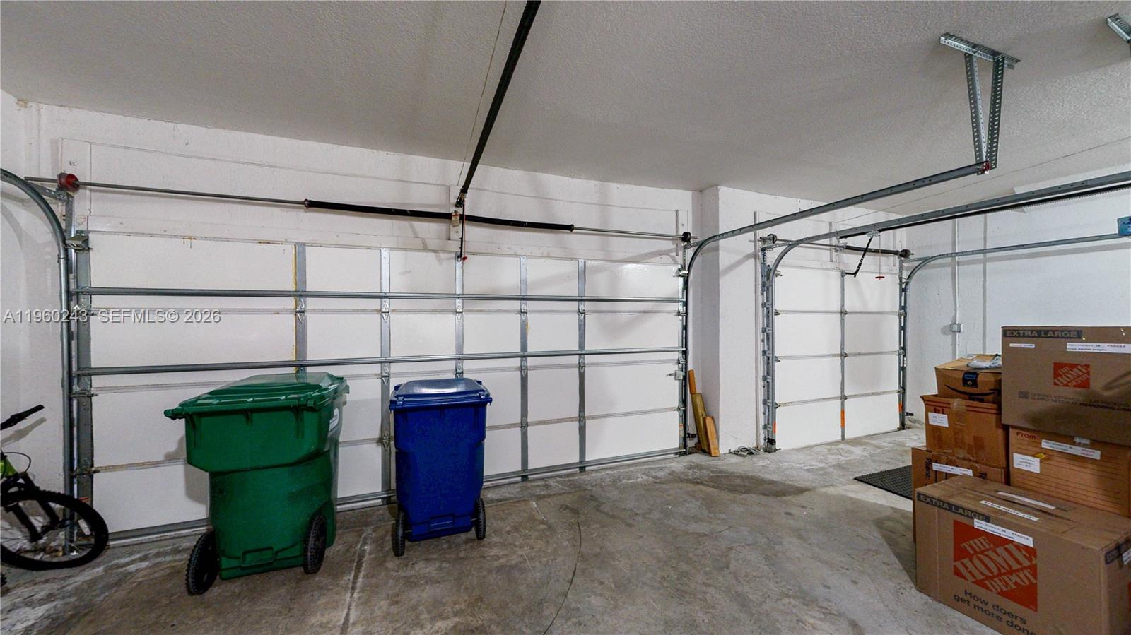 ESTATE MANSIONS 1ST ADDN - Residential